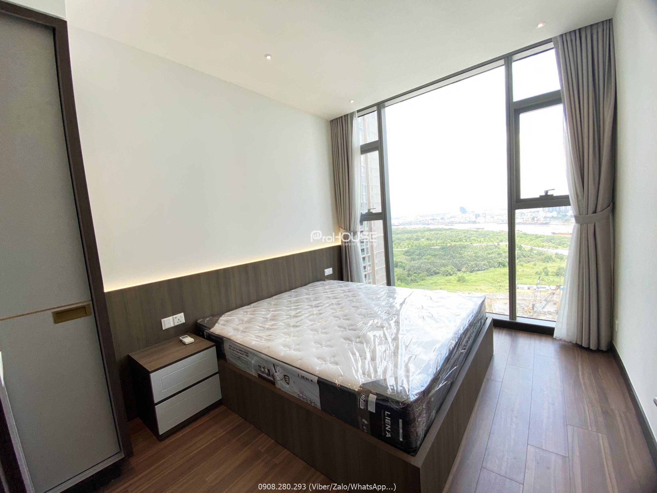 Căn hộ 1 phòng ngủ lầu cao view sông cho thuê tại Tilia Residences