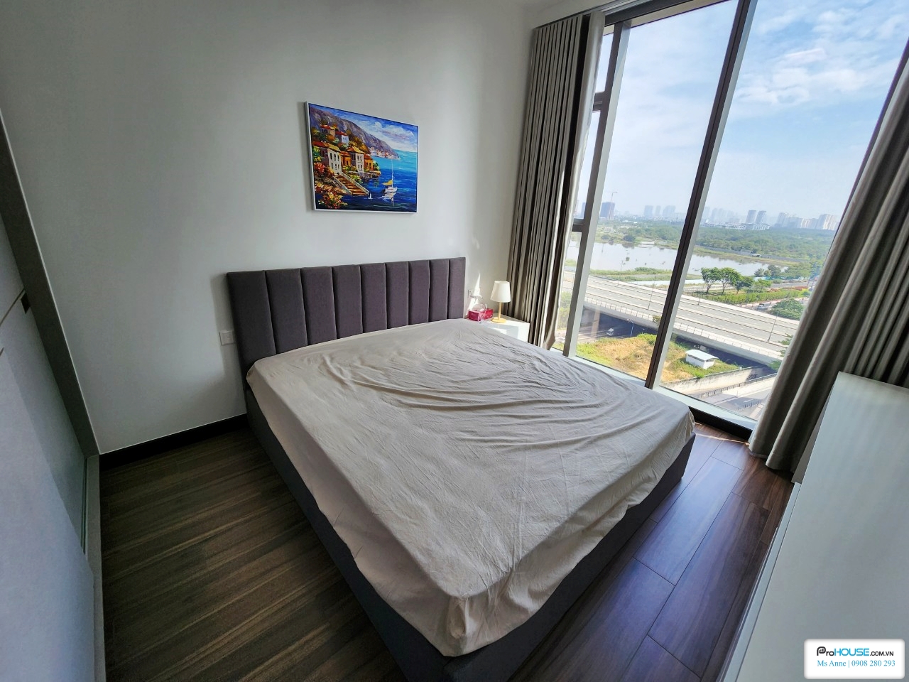 Căn hộ 2 phòng ngủ Tilia Residences lầu cao cho thuê