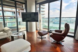 Cho thuê căn hộ Cove Residences 3 phòng ngủ lầu cao view sông